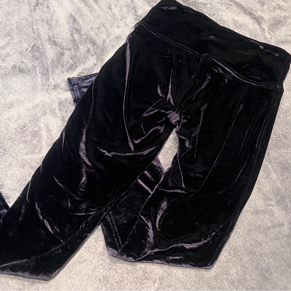 LULULEMON *SPECIAL EDITION* WUNDER LOUNGE VELVET HIGH-RISE LEGGINGS - LIKE NEW!